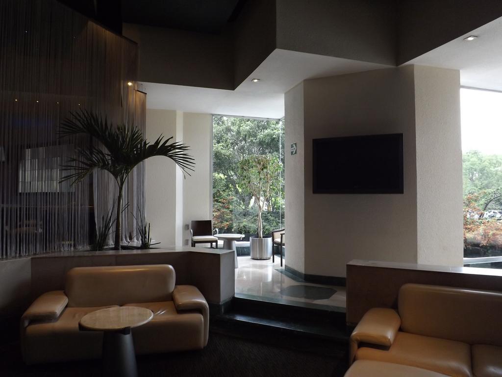Royal Pedregal Hotell Mexico City Exteriör bild The lobby of the hotel