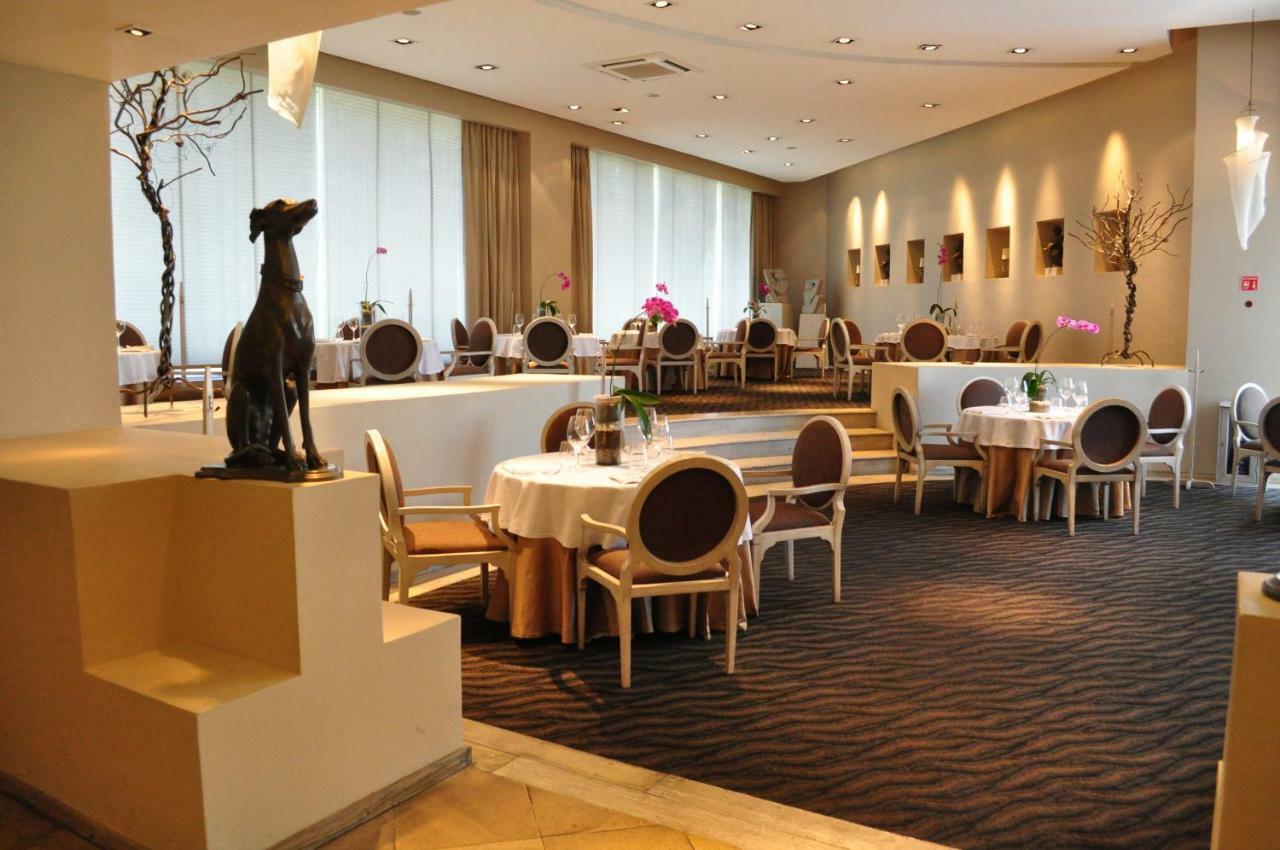 Royal Pedregal Hotell Mexico City Exteriör bild Restaurant "Schiff"