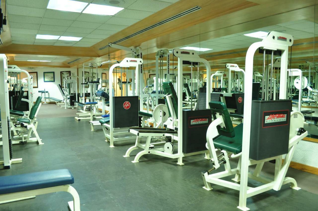Royal Pedregal Hotell Mexico City Exteriör bild A typical gym
